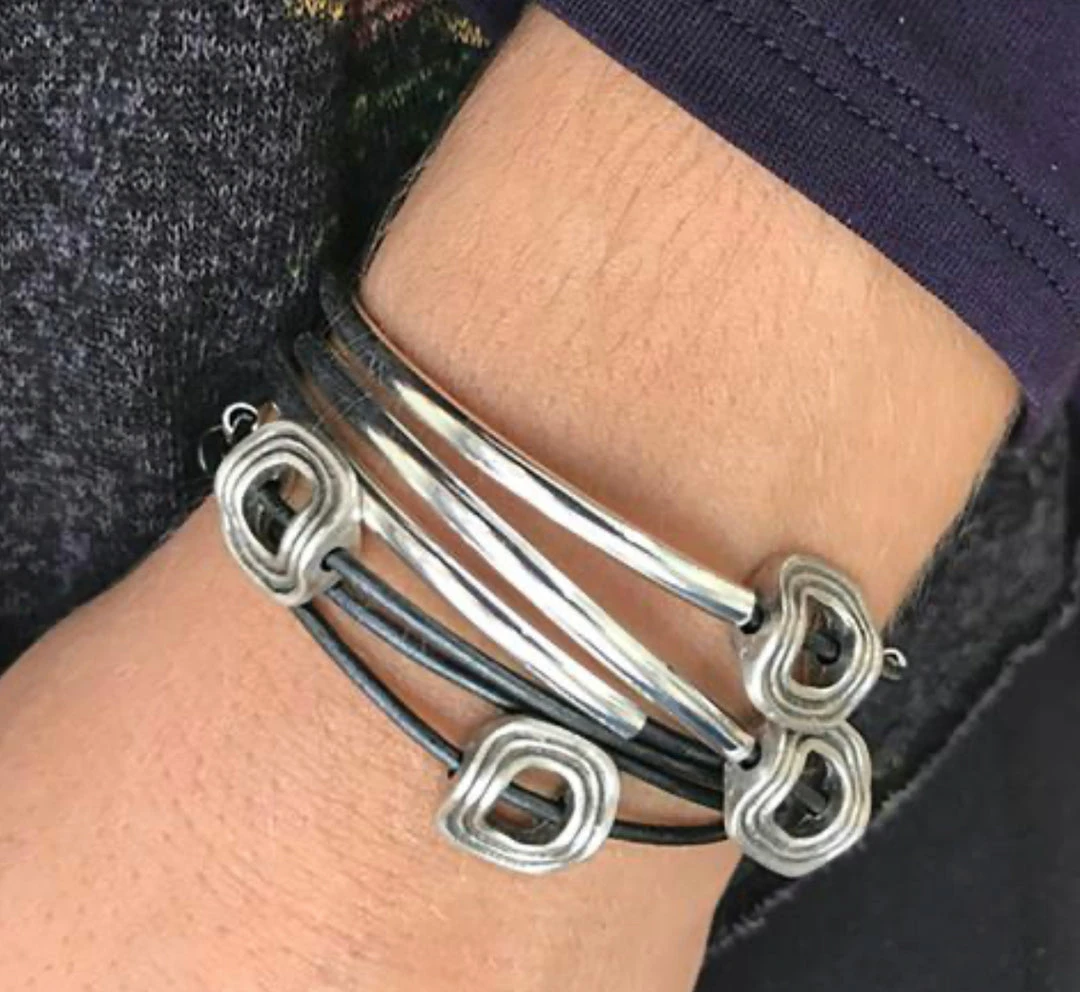 Lizzy James Aura Metallic Gunmetal Small 3 Lizzy James Aura Metallic Gunmetal Small