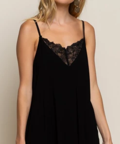 Pol Apparel Lacey Cami - Black
