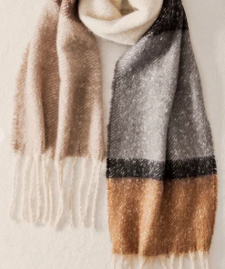 Trend Notes Final Touch Scarf