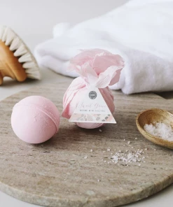 Bridgewater Candle Company Sweet Grace Bath Bomb
