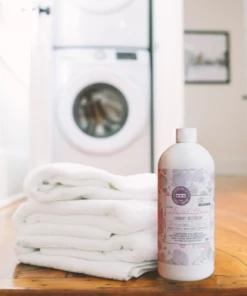 Bridgewater Candle Company Sweet Grace 32oz Laundry Detergent