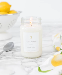 Antique Candle Co Sweet Lemon 16 Oz Candle