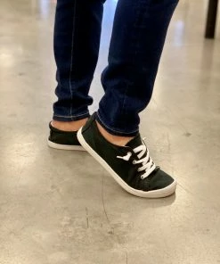 Let's See Style Let's Kick It